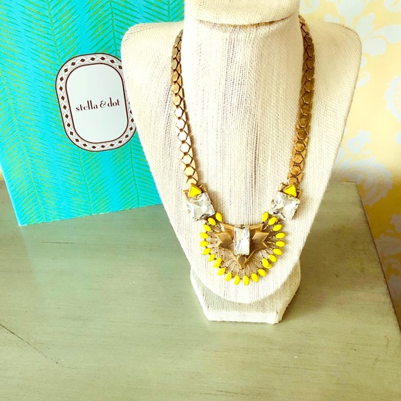 Stella & Dot Jewelry - Norah Pendant Stella & Dot Necklace